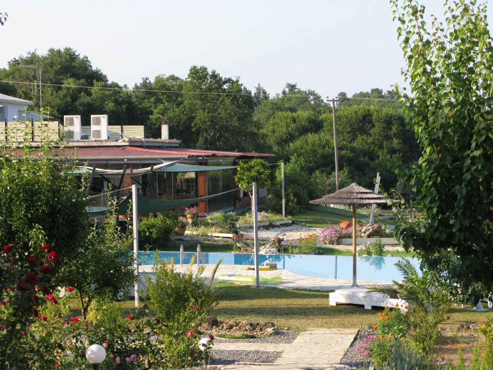 Hotel Pulades 3*