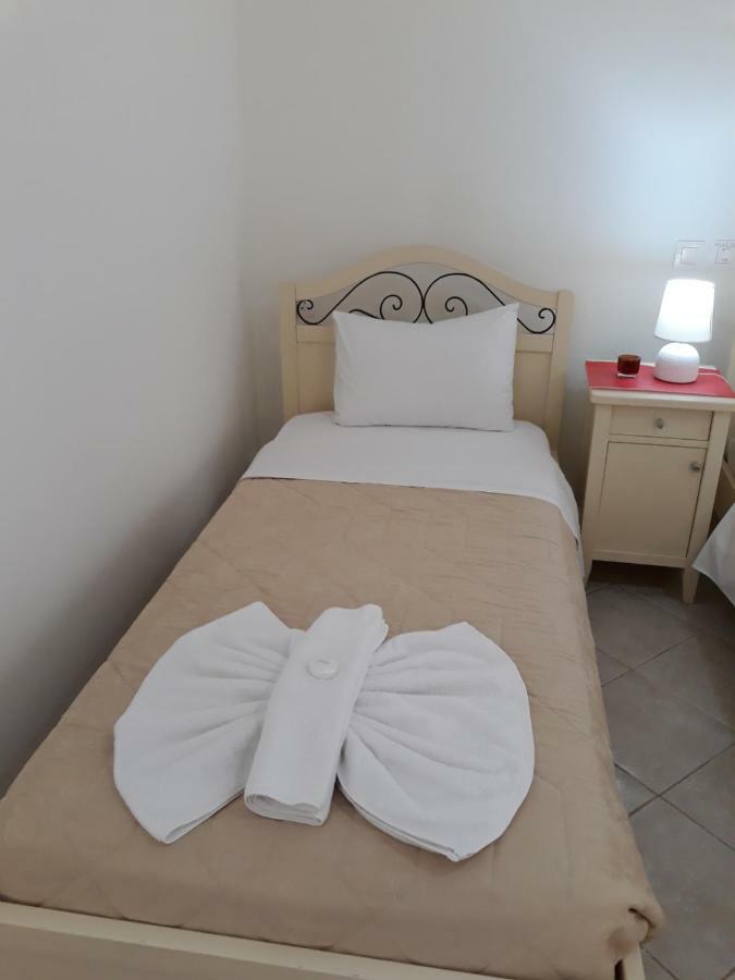Hotel Pulades Poulades