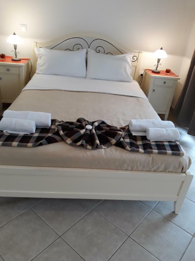 Hotel Pulades 3*
