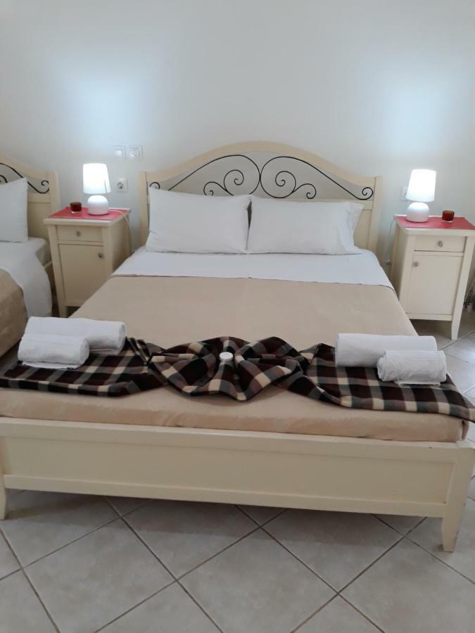 Pulades Hotel